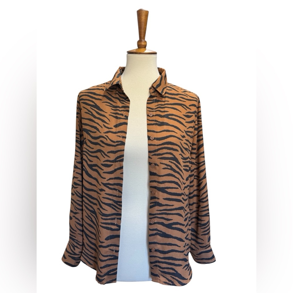 Banana Republic Tan and Black Relaxed Button Down Blouse #129